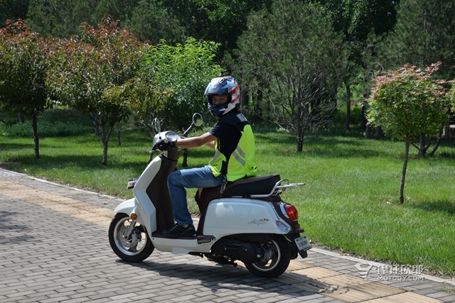 钱江梦悦qj125t27c踏板测评文艺复古范小清新