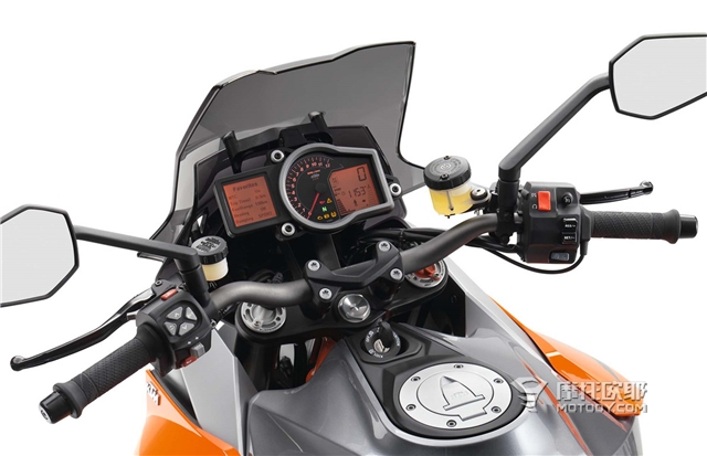 KTM首款运动休旅车 1290 Super DUKE GT (7)