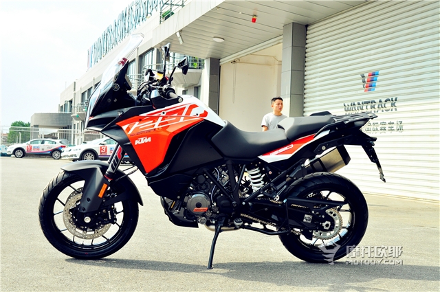 KTM 1290 Super ADV S1090 ADV正式发售！ (5).JPG