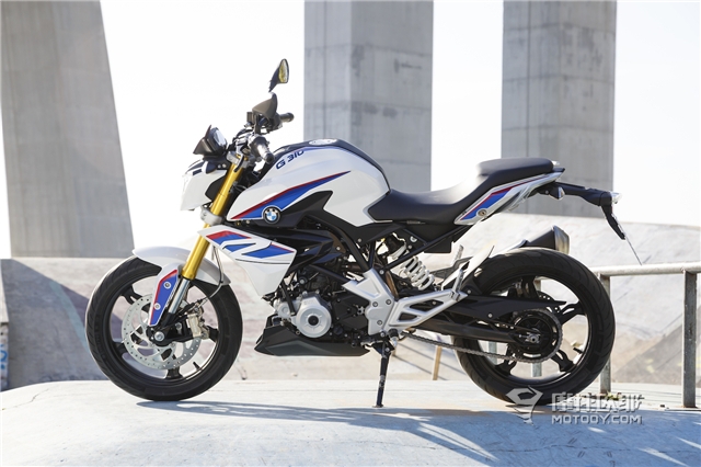 最便宜的宝马车：G310R 4 (4)