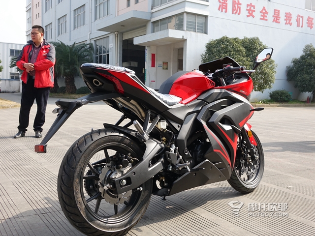 2.28万元，台荣GP-1准400cc跑车售价公布 18.JPG