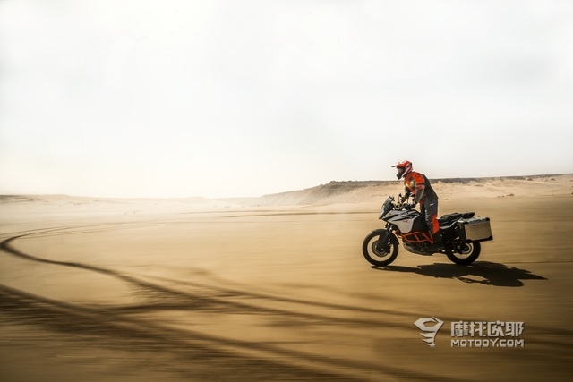 16.6万元的KTM 1090 ADVENTURE R唯一的竞争对手是谁？ 26