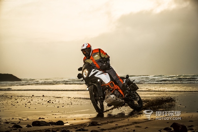 16.6万元的KTM 1090 ADVENTURE R唯一的竞争对手是谁？ 30