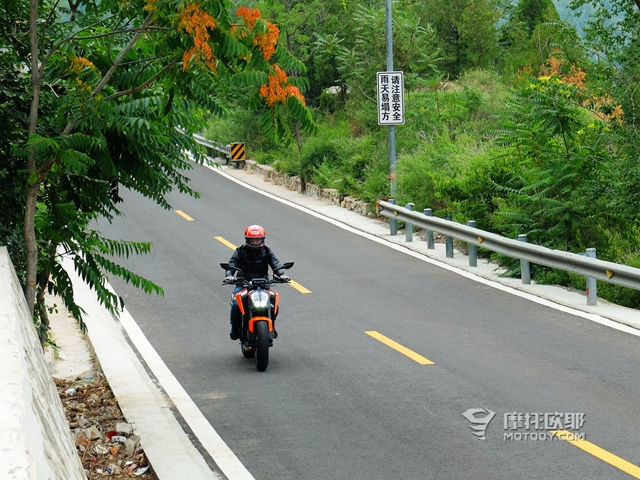 双缸贵过四缸，KTM 790 DUKE到底有什么优势？ 19.JPG